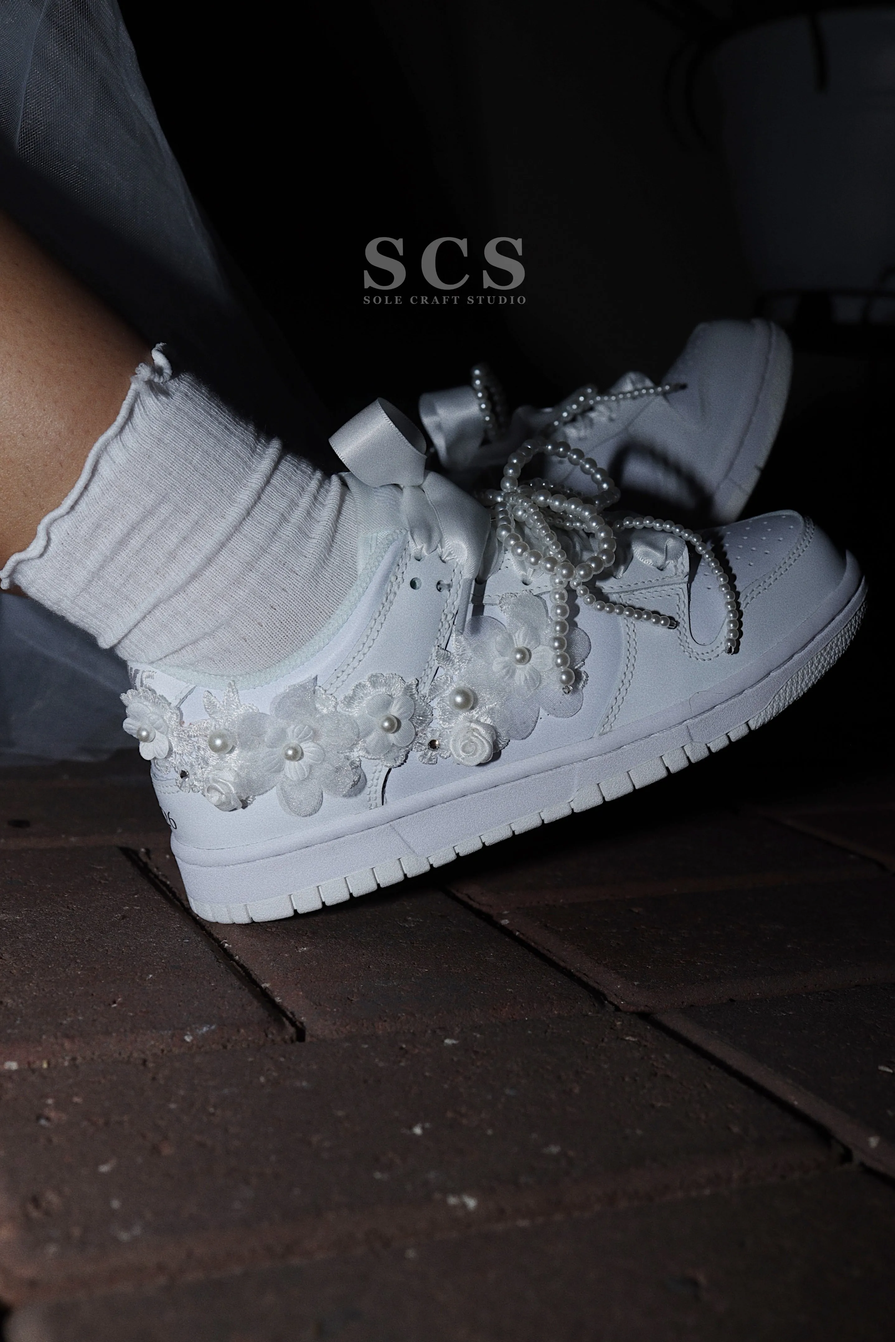 Flor Blanca Dunks