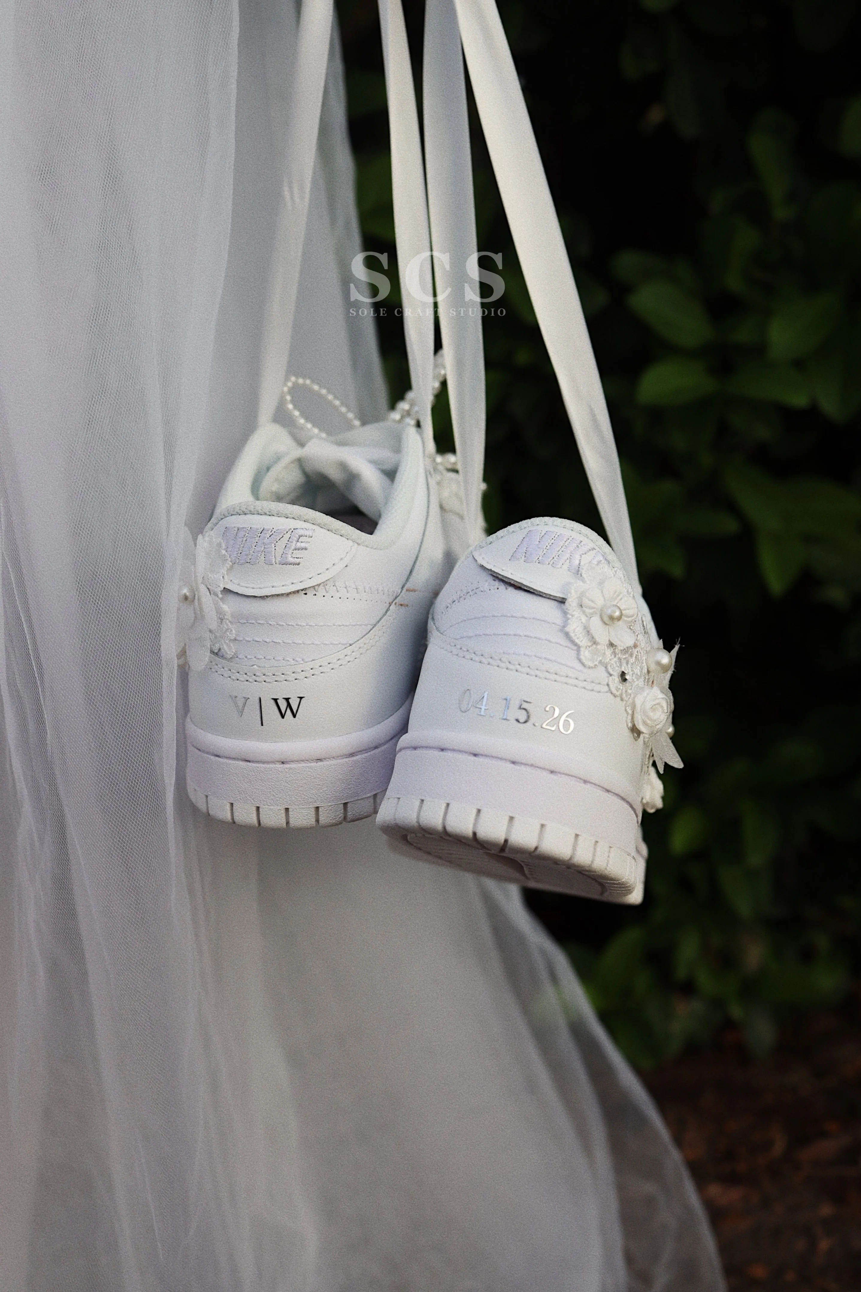 Flor Blanca Dunks