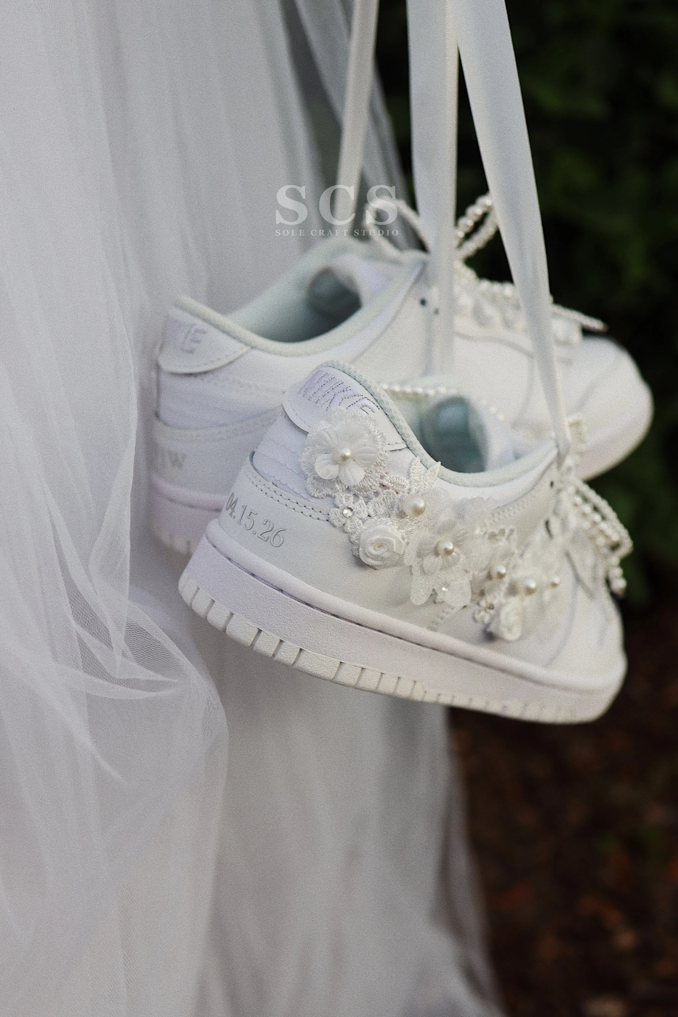 Flor Blanca Dunks