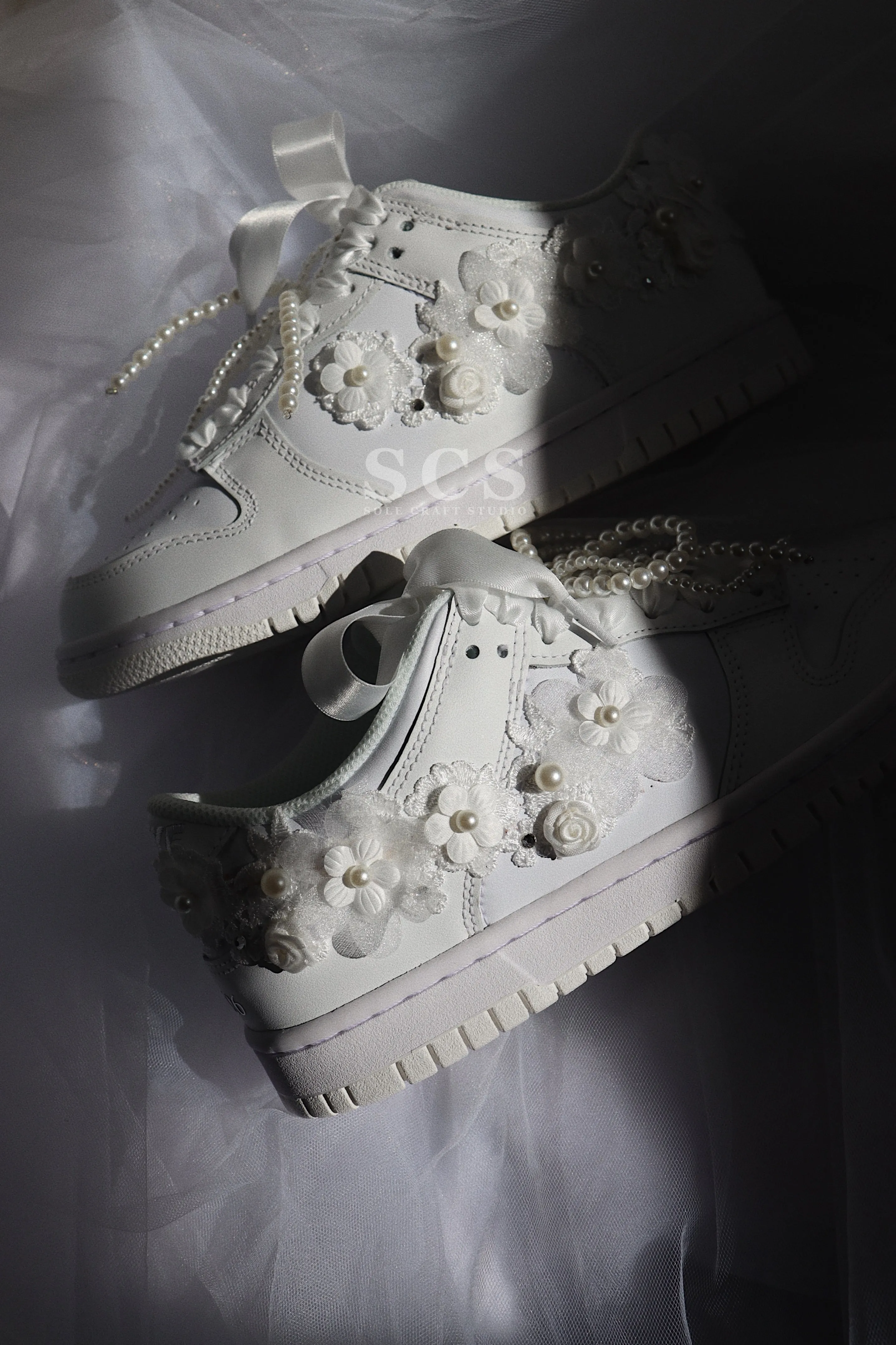 Flor Blanca Dunks