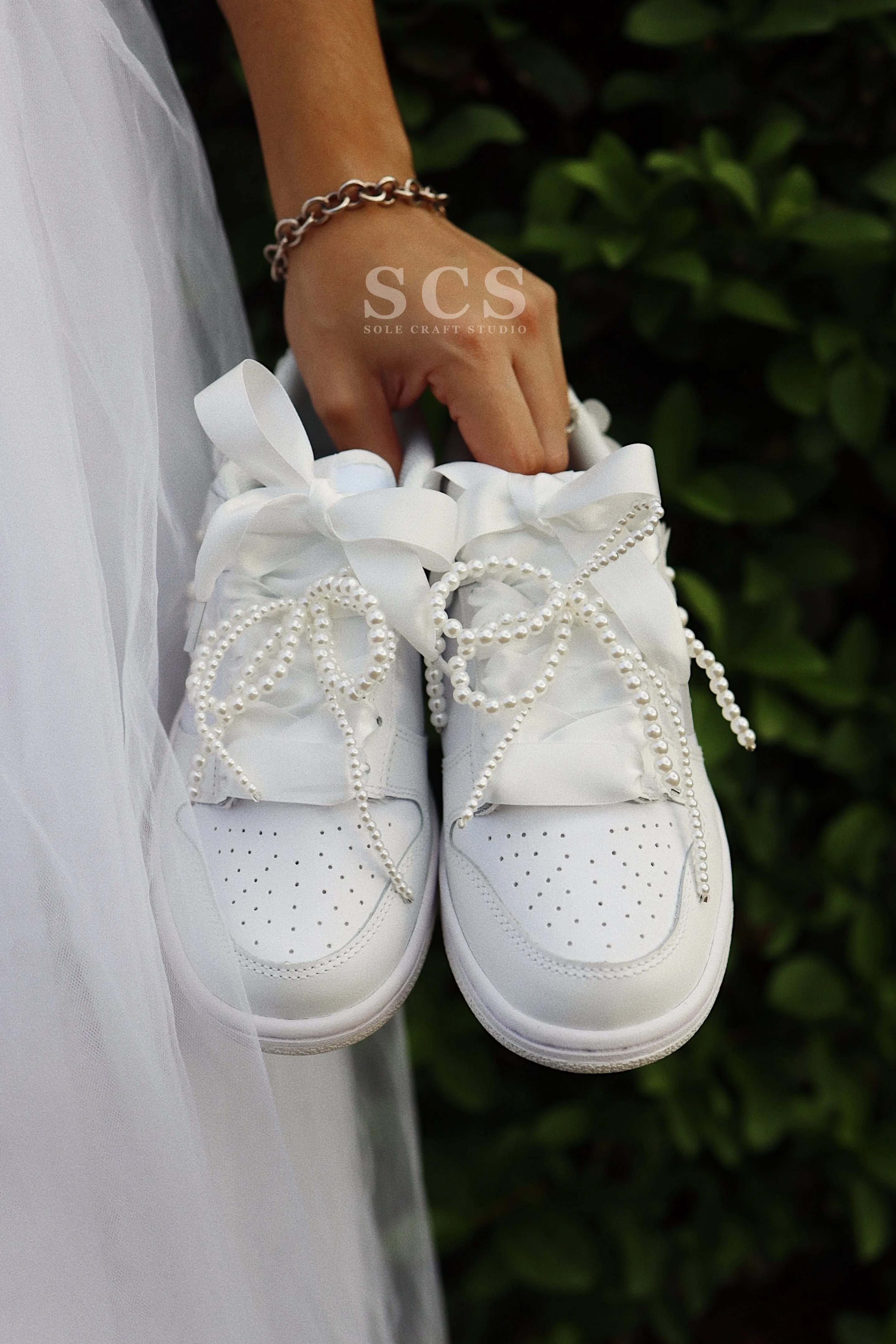 Flor Blanca Dunks