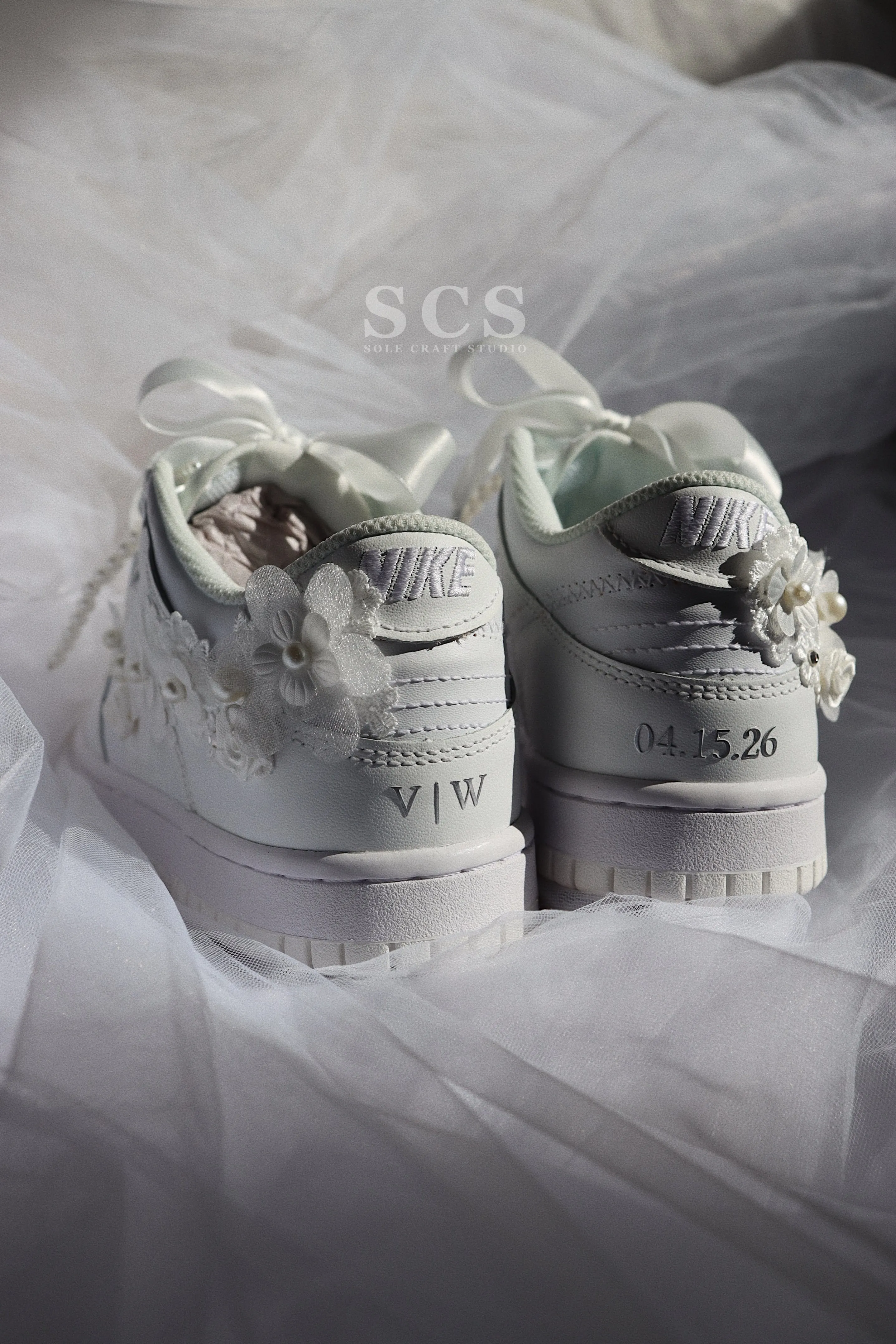 Flor Blanca Dunks