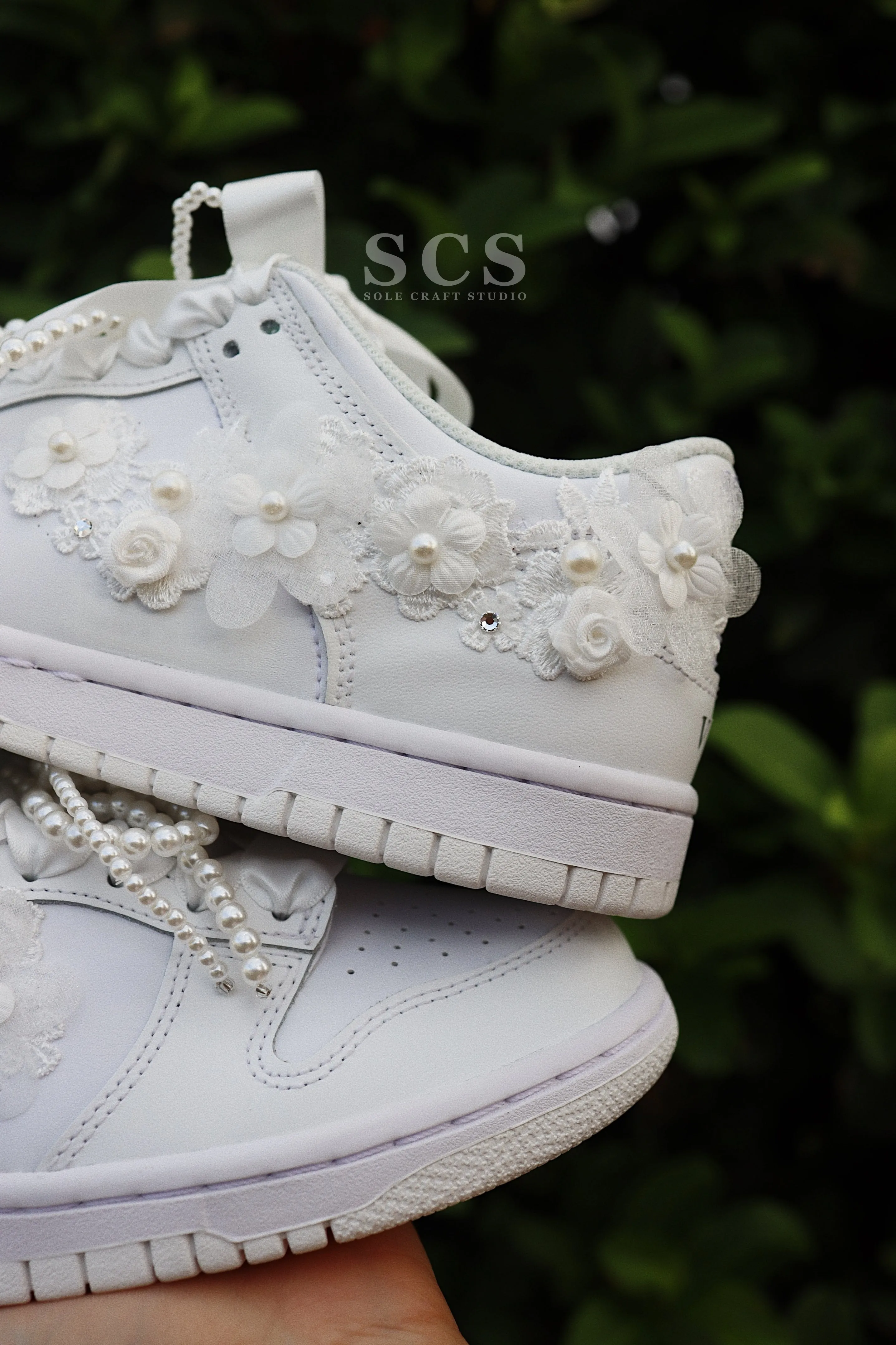 Flor Blanca Dunks
