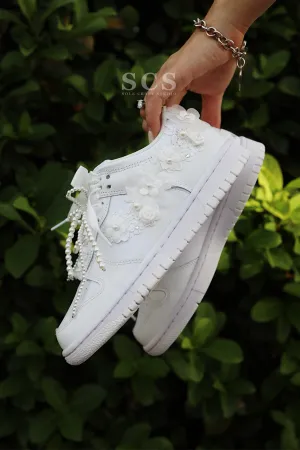 Flor Blanca Dunks