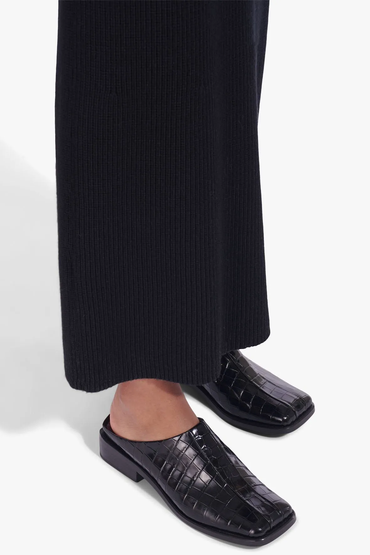 KNIGHTSBRIDGE MULE | BLACK CROC EMBOSSED